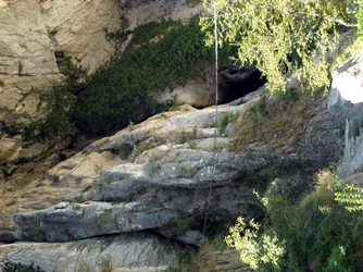 grotta di equi terme